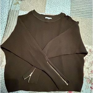 Carmen - Army Green, long sleeve with zippers, Size Medium